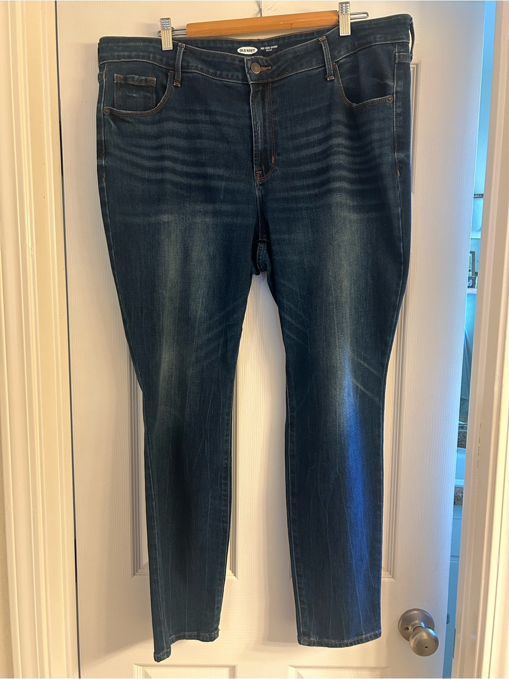 Old Navy Women's Skinny Jeans in Dark Blue Wash